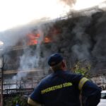 φωτιά στο Ίλιον κατάστημα ανταλλακτικών
