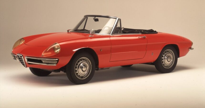 Alfa Romeo Spider Duetto design 1966