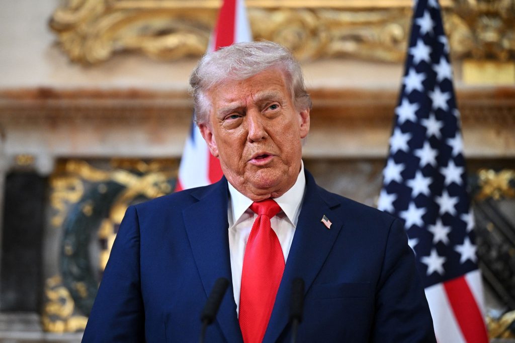 Τραμπ απειλεί αποχώρηση από ΝΑΤΟ διπλωματία