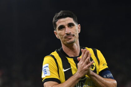 Πέτρος Μάνταλος ΑΕΚ τραυματισμός ματς