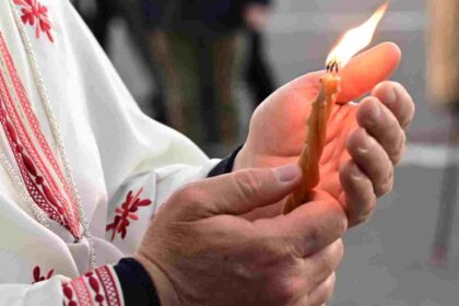 Άγιο Φως Ιερουσαλήμ μεταφορά Ελλάδα αεροδρόμιο