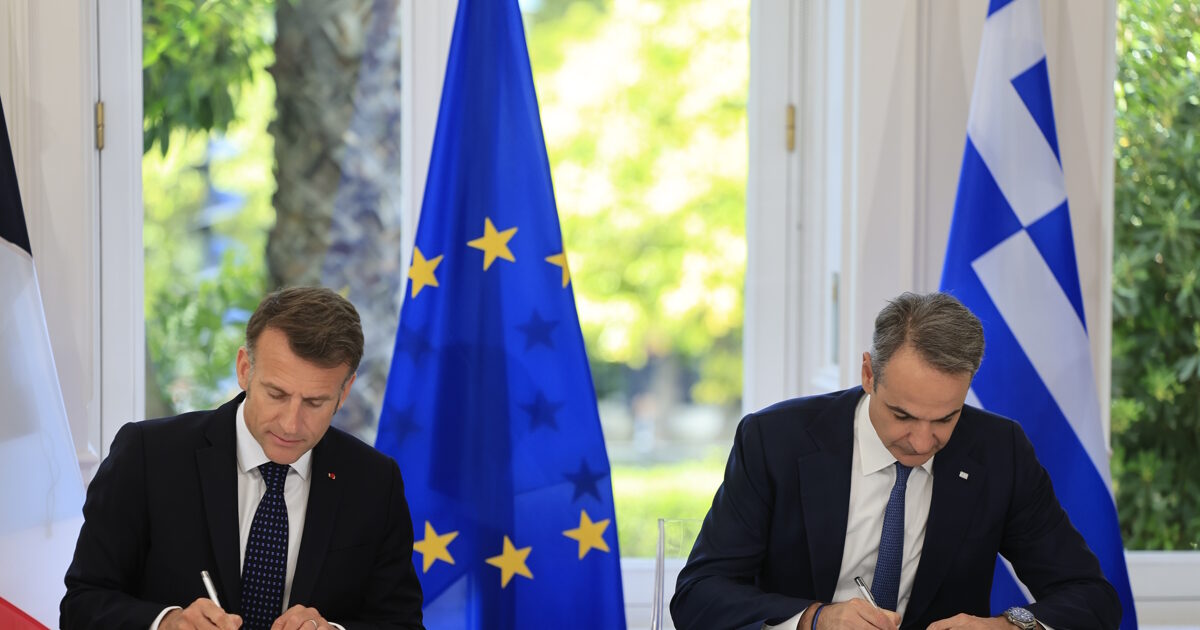 Υπογραφή συμφωνίας ρήτρα αμοιβαίας συνδρομής Ελλάδα Γαλλία