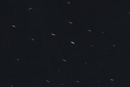 Πλοία στο Στενό του Ορμούζ μετά το άνοιγμα