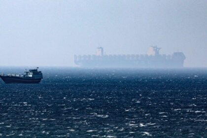 Διάσκεψη για Στενά του Ορμούζ με Μακρόν και Στάρμερ