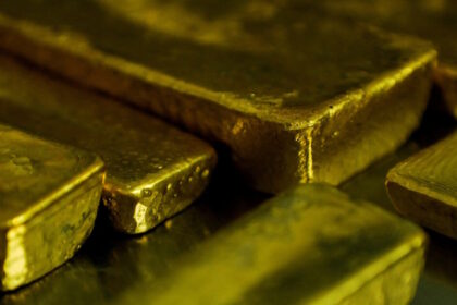 Σύλληψη δράστη απάτης χρυσού Γλυφάδα