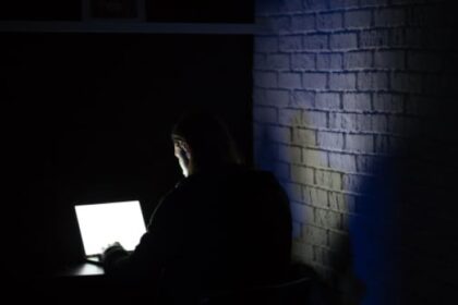 Ρόδος δικαστήριο stalking και revenge porn