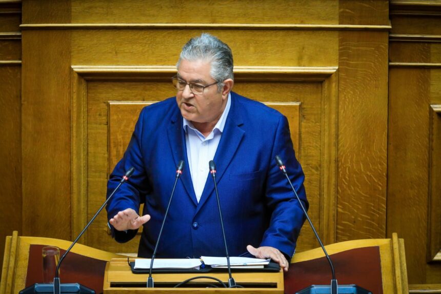 Δημήτρης Κουτσούμπας βήμα Βουλής κριτική σκάνδαλα