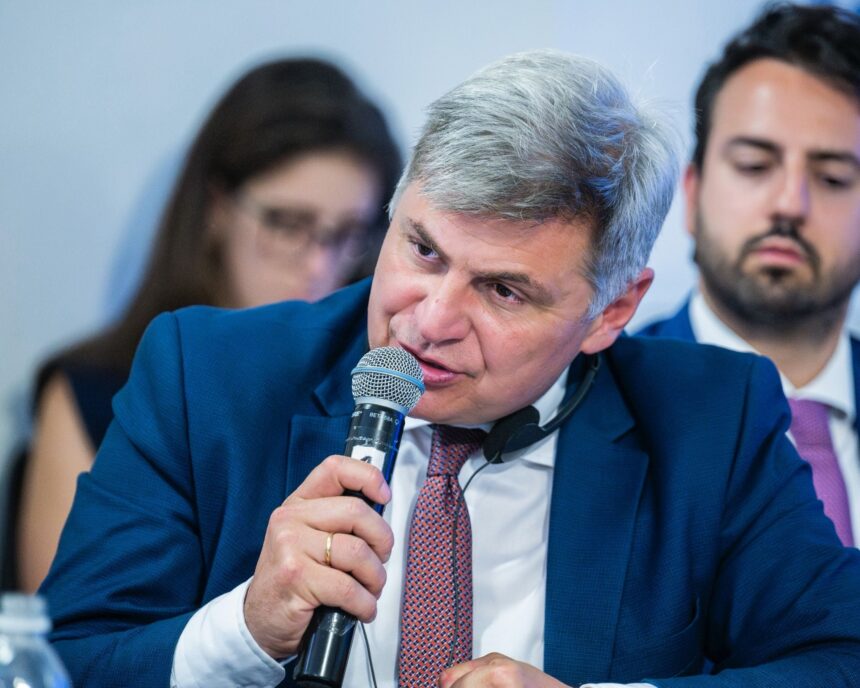 Κωστής Χατζηδάκης συνταγματική αναθεώρηση κυβέρνηση