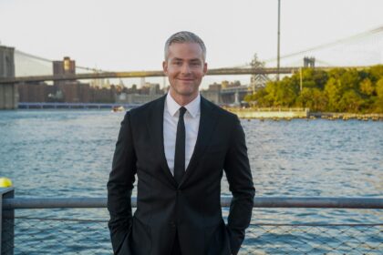 Ράιαν Σέρχαντ επιτυχημένος μεσίτης Νέας Υόρκης