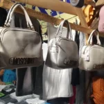 Κατάσχεση απομιμητικών στο κατάστημα έμπορος Ρόδου