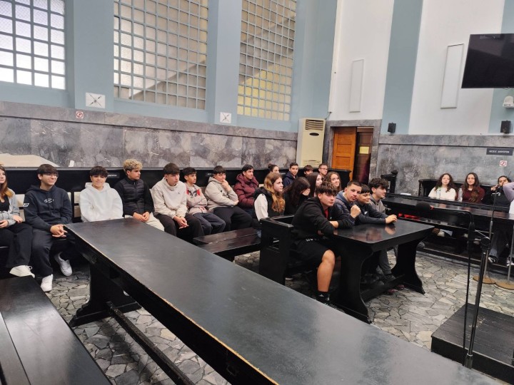 Μαθητές στο Δικαστικό Μέγαρο Ρόδου ξενάγηση