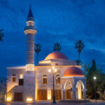 Φωταγωγημένο τέμενος Ντεφτερντάρ στην Κω