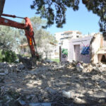 Κατεδάφιση 21 αυθαίρετα ρέμα Πικροδάφνης