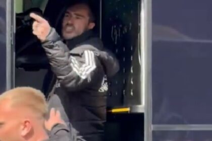 Χάρι Γουίνκς με τη φανέλα της Λέστερ σε ένταση