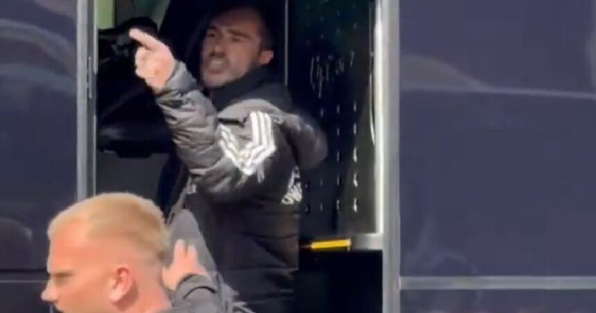 Χάρι Γουίνκς με τη φανέλα της Λέστερ σε ένταση