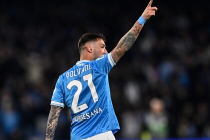 Πολιτάνο Νάπολι Μίλαν σκόρ 1-0