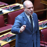 Μαρκόπουλος διέψευσε φήμες για πανεπιστημιακό πτυχίο