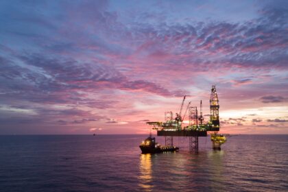 Γραφικές απεικόνιση τιμών πετρελαίου κρίσης