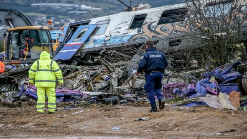 πραγματογνώμονας των Τεμπών ΙΧ καμένο στην Πανεπιστημιούπολη