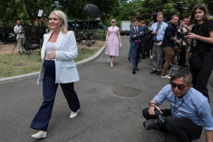 Κάρολαϊν Λέβιτ άδεια μητρότητας ανακοίνωση