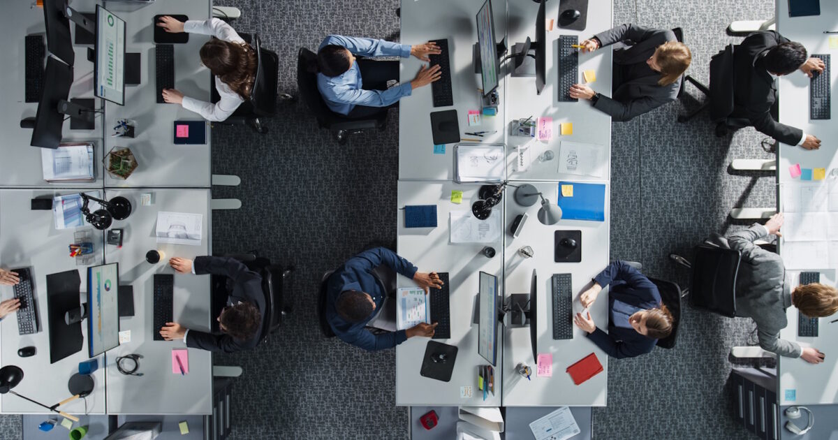 Κατώτατος μισθός αύξηση 920 ευρώ εργαζόμενοι