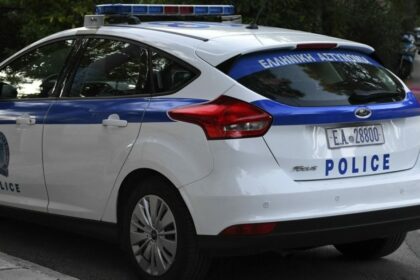 Αστυνομία συλλήψεις μολότοφ κροτίδες Ανάσταση