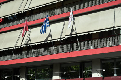 παραίτηση Λαζαρίδη και κυβερνητική αντίδραση