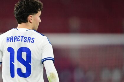 Καρέτσας μεταγραφή 18χρονος πόζα