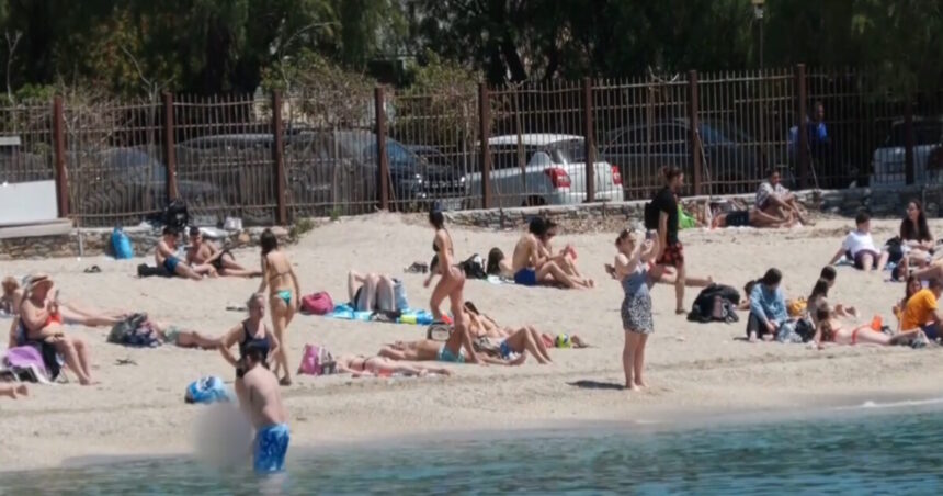 πρώτες βουτιές Αττική θερμοκρασία 23,4°C