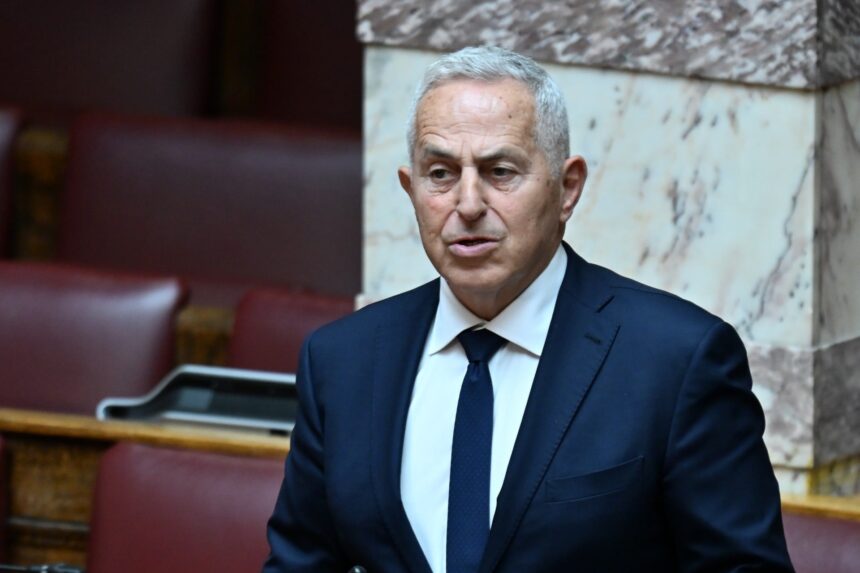 USS Gerald R. Ford αποχώρηση και επισκευές