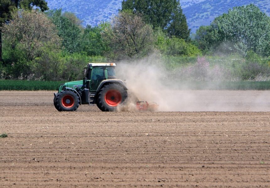 Σέρρες κλοπή τρακτέρ αυλή σπιτιού