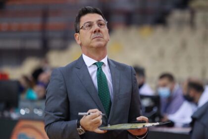 Φώτης Κατσικάρης προπονητής Αλ Αχλί Βεγγάζης