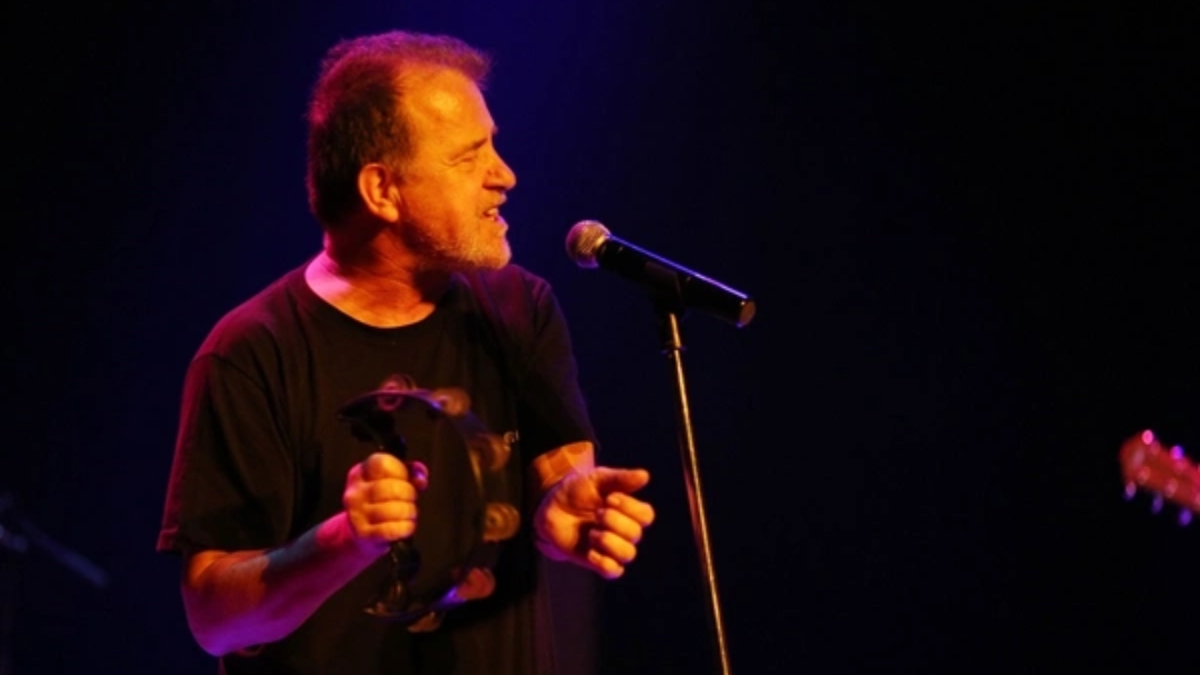 μπαρ Λούκι Αθήνα ιστορία τραγούδια