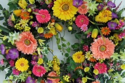 Γιορτή λουλουδιών Ρόδος στεφάνια Πρωτομαγιά