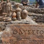 Ανασκαφές Ιθάκης αρχαίο ιερό Οδυσσέας κεραμικά ευρήματα