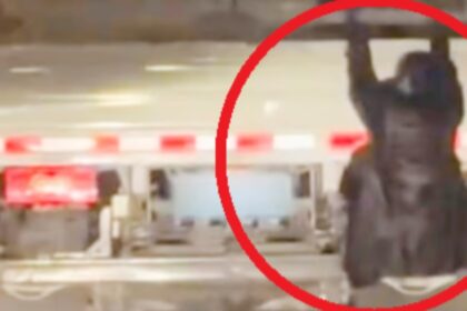 γυναίκα κρεμάστηκε από φορτηγό στη Σιντζιάνγκ