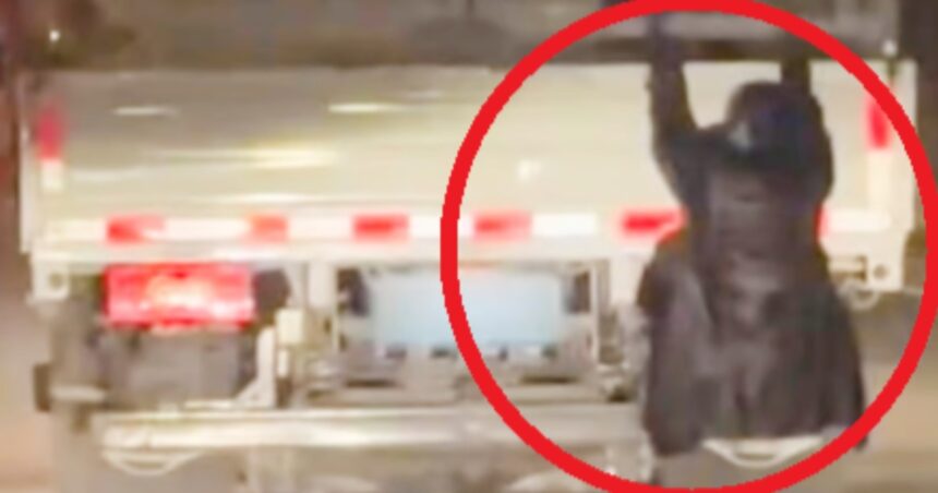 γυναίκα κρεμάστηκε από φορτηγό στη Σιντζιάνγκ