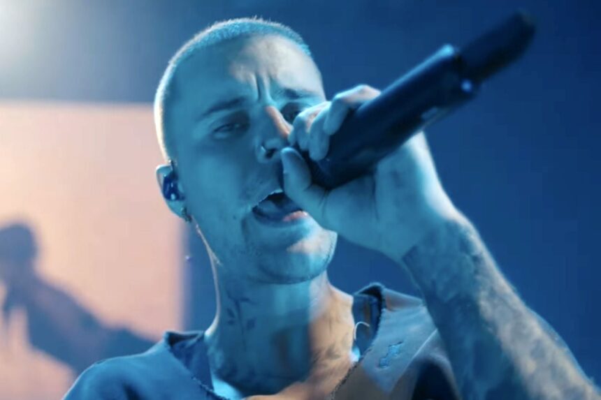 Τζάστιν Μπίμπερ σε συναυλία Coachella YouTube performance