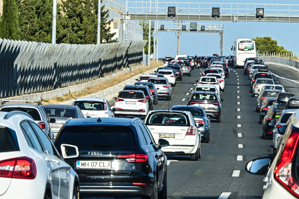 ιρανικό πλοίο TOUSKA στον Κόλπο του Ομάν