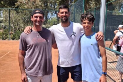 Ραφαήλ Παγώνης με Νόβακ Τζόκοβιτς στη Γλυφάδα