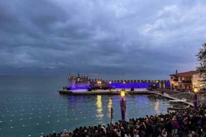 Ενετικό λιμάνι Ναυπάκτου πασχαλινές παραδόσεις φώτια