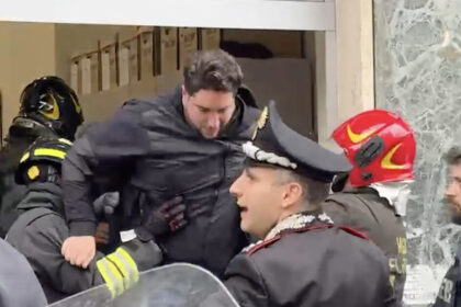 ληστεία Νάπολη υπόγειο τούνελ τραπεζα