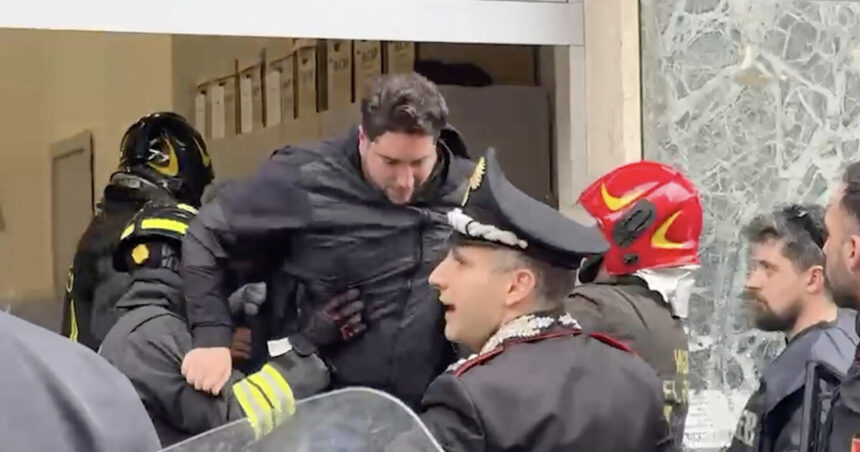 ληστεία Νάπολη υπόγειο τούνελ τραπεζα