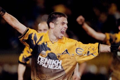 Φανέλα Ντέμη Νικολαΐδη στο Μουσείο Ιστορίας της ΑΕΚ