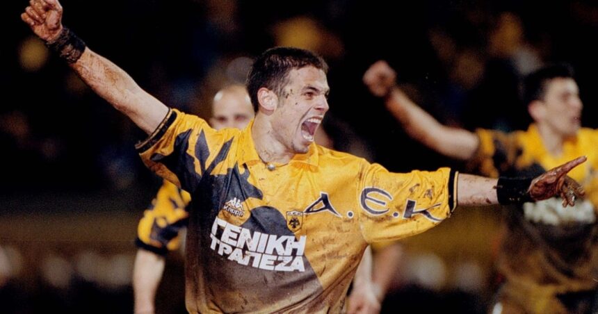 Φανέλα Ντέμη Νικολαΐδη στο Μουσείο Ιστορίας της ΑΕΚ