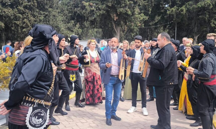 Ταφικό Έθιμο Ποντίων στα Κοιμητήρια Καλαμαριάς