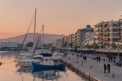 Παραλιακή ζώνη Βόλου με ιστορικά κτήρια