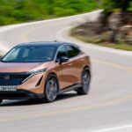Nissan Ariya ηλεκτρικό SUV μπρονζέ χρώμα