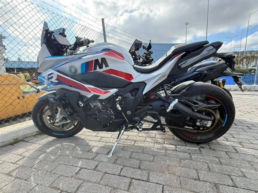 Αστυνομία εντοπίζει δύο νεαρούς επικίνδυνη οδήγηση