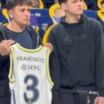 Φανέλα Φενέρμπαχτσε με το όνομα Φρανσίσκο